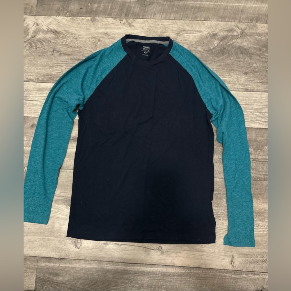 old navy long sleeve tshirt